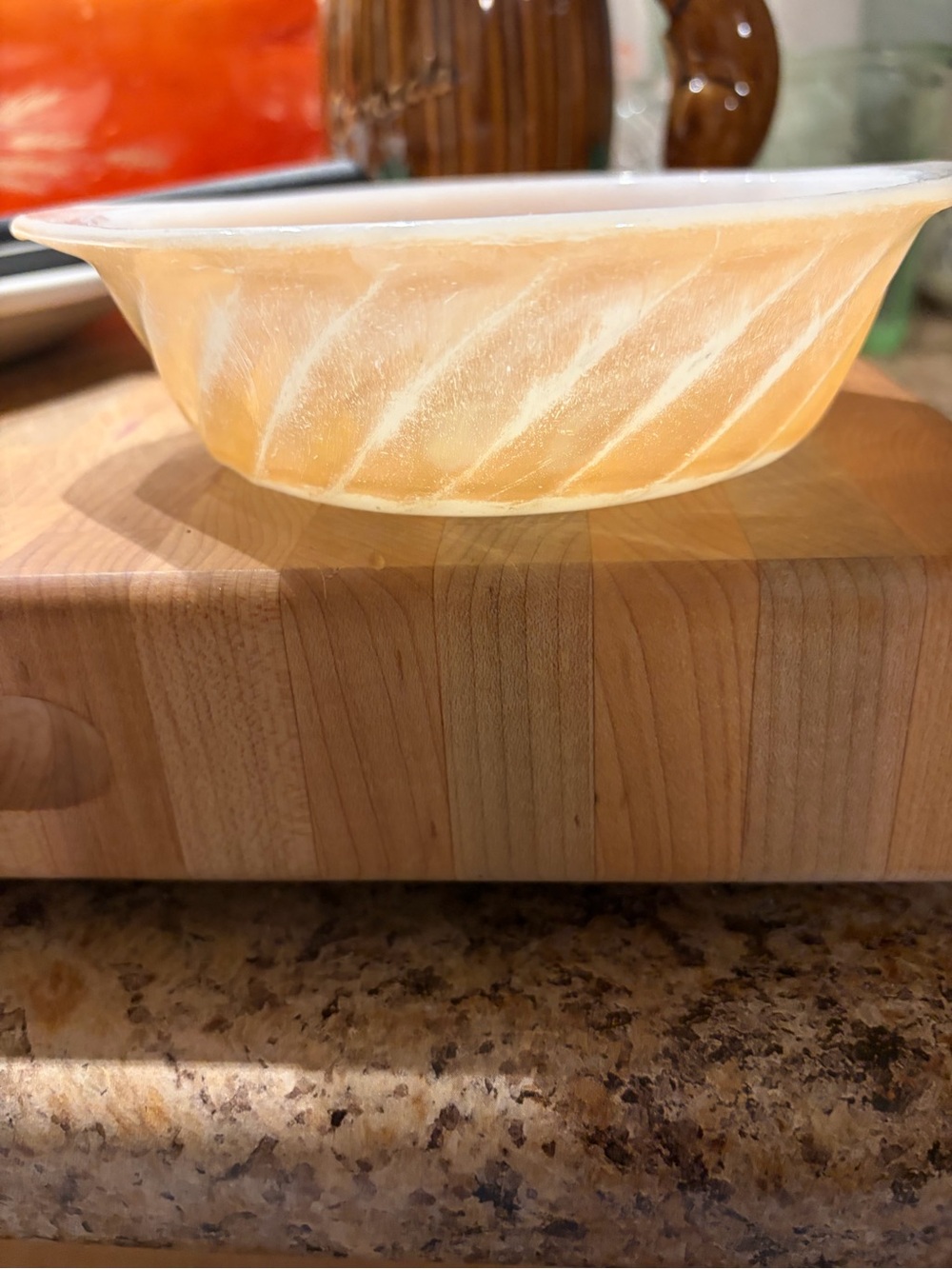 Anchor Hocking Swirl Glass bakeware in shiny Peach and White